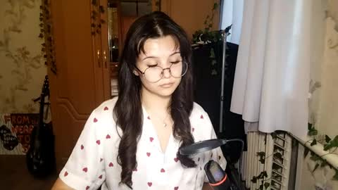 Snapshot of eugeniecarrubba chatting on May 2026 03:20:01 PM Lily 1st day online show from May 2026 03:20:01 PM