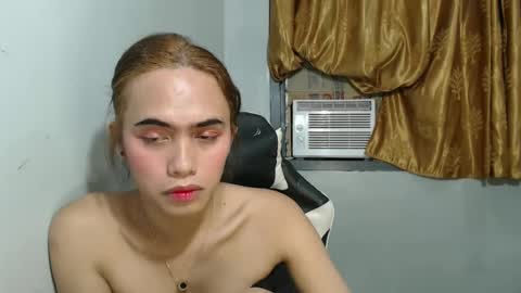 Snapshot of euniceariella21 chatting on January 2025 06:29:02 PM YELLA online show from January 2025 06:29:02 PM