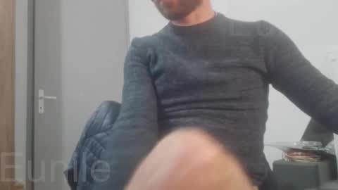 Snapshot of eunile chatting on November 2025 08:31:01 PM eunile online show from November 2025 08:31:01 PM