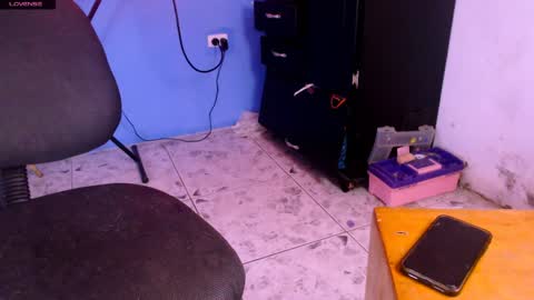 Iris Smile  independent model online show from April 2026 02:50:01 PM