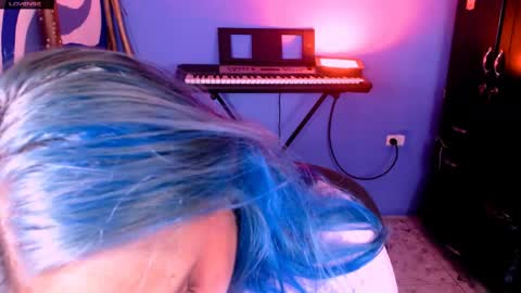 Snapshot of eva_brooks1 chatting on May 2026 10:04:02 PM Iris Smile independent model online show from May 2026 10:04:02 PM