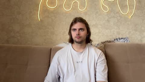 Eva Calvin online show from January 2026 05:45:01 AM