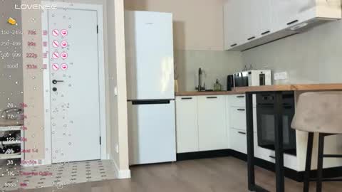 Snapshot of eva_collins_x chatting on December 2025 01:21:02 AM Eva online show from December 2025 01:21:02 AM