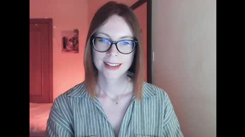 Snapshot of eva_cutesmile chatting on May 2026 06:37:02 PM Eva online show from May 2026 06:37:02 PM