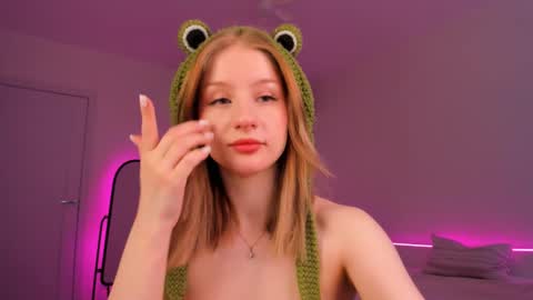 Eva Davis online show from February 2025 05:13:01 AM