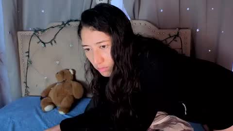 Snapshot of eva_delight_ chatting on November 2025 11:43:02 AM eva delight online show from November 2025 11:43:02 AM