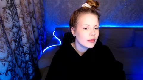 Snapshot of eva_ellis chatting on June 2026 06:43:01 PM Eva online show from June 2026 06:43:01 PM
