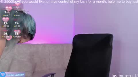 Snapshot of eva_hillss69 chatting on November 2025 05:46:02 PM Eva online show from November 2025 05:46:02 PM