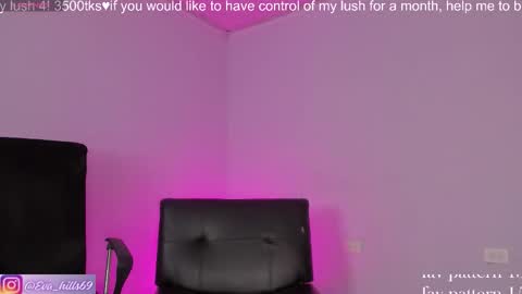 Snapshot of eva_hillss69 chatting on December 2025 12:04:02 AM Eva online show from December 2025 12:04:02 AM