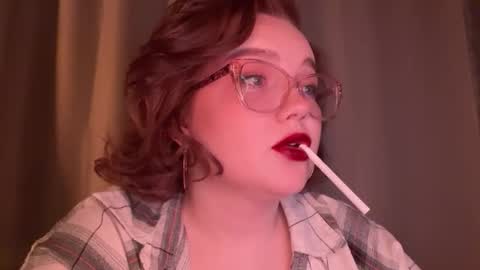 eva_kittenn online show from November 2025 04:06:01 PM