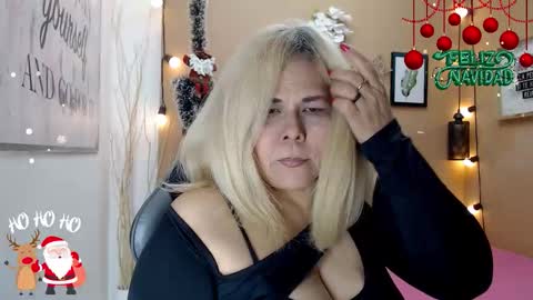 eva_love49 online show from December 2025 02:10:02 PM