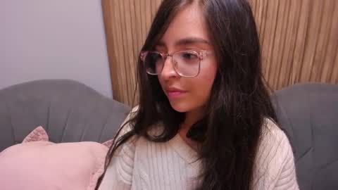 Snapshot of eva_macalliter chatting on December 2024 07:18:02 AM Angelinne online show from December 2024 07:18:02 AM