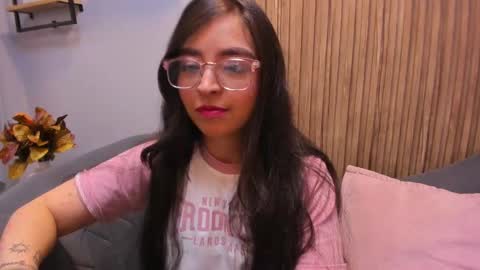 Snapshot of eva_macalliter chatting on January 2025 02:46:02 AM Angelinne online show from January 2025 02:46:02 AM