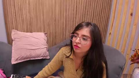 Snapshot of eva_macalliter chatting on February 2025 08:59:01 AM Angelinne online show from February 2025 08:59:01 AM