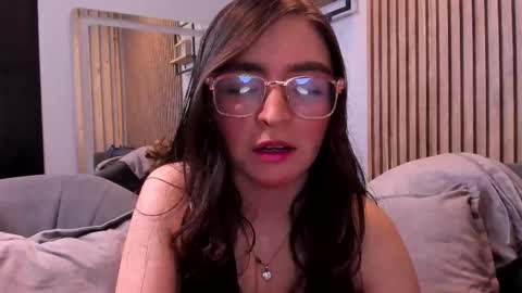 Snapshot of eva_macalliter chatting on October 2025 03:40:01 AM Angelinne online show from October 2025 03:40:01 AM