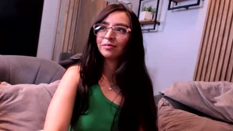 Snapshot of eva_macalliter chatting on October 2025 04:36:01 AM Angelinne online show from October 2025 04:36:01 AM