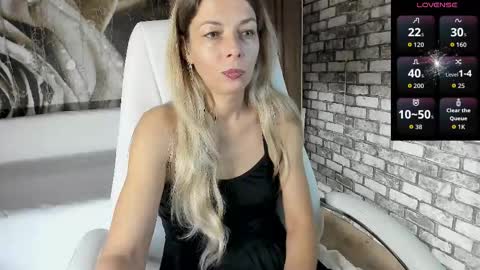 Snapshot of eva_melow chatting on October 2025 02:59:02 PM Eva online show from October 2025 02:59:02 PM