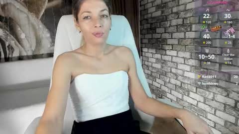 Snapshot of eva_melow chatting on November 2025 02:06:02 PM Eva online show from November 2025 02:06:02 PM