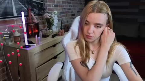 Snapshot of eva_mini chatting on June 2026 09:09:01 PM eva_mini online show from June 2026 09:09:01 PM