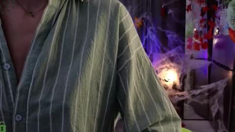 Eva online show from October 2025 05:17:01 PM