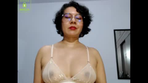 Snapshot of eva_rain01 chatting on December 2024 01:39:01 AM Eva online show from December 2024 01:39:01 AM