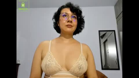 Snapshot of eva_rain01 chatting on December 2024 05:18:02 PM Eva online show from December 2024 05:18:02 PM
