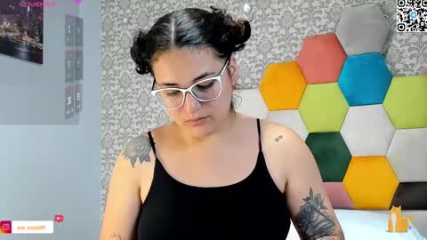 Eva  online show from February 2025 11:55:01 AM