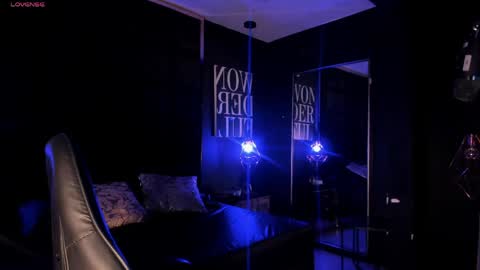 MISS EVY online show from April 2026 04:19:01 AM