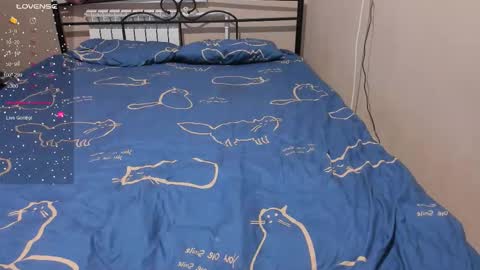 Snapshot of eva_zero chatting on December 2025 01:18:02 PM Eva online show from December 2025 01:18:02 PM