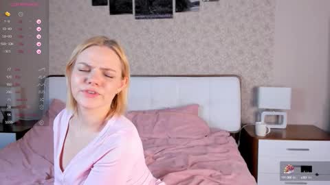 Snapshot of eva_zizixx chatting on October 2025 02:06:02 PM Eva online show from October 2025 02:06:02 PM