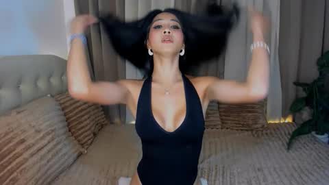 Eva Ambrose online show from March 2026 07:01:01 AM