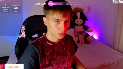Snapshot of evaan_hot chatting on July 2026 03:28:01 AM EVAN online show from July 2026 03:28:01 AM