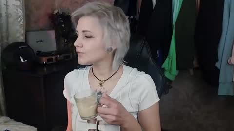 Snapshot of evabrownie chatting on February 2025 12:35:02 PM Eva Brownie online show from February 2025 12:35:02 PM