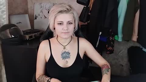 Snapshot of evabrownie chatting on March 2025 08:24:02 AM Eva Brownie online show from March 2025 08:24:02 AM