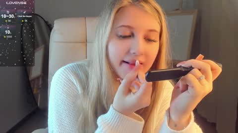 Snapshot of evacadooo chatting on January 2025 02:38:02 AM Eva online show from January 2025 02:38:02 AM