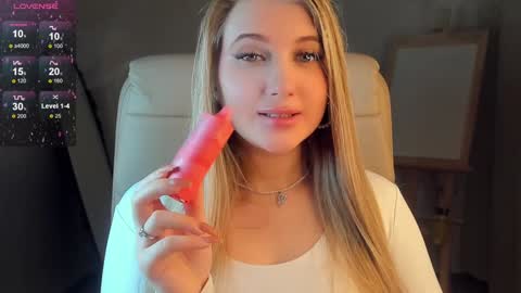 Snapshot of evacadooo chatting on January 2025 05:29:02 AM Eva online show from January 2025 05:29:02 AM