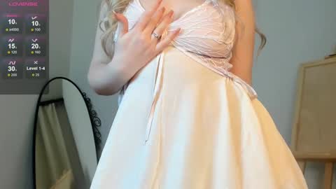 Snapshot of evacadooo chatting on January 2025 05:48:01 AM Eva online show from January 2025 05:48:01 AM