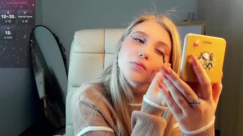 Snapshot of evacadooo chatting on January 2025 02:07:02 AM Eva online show from January 2025 02:07:02 AM