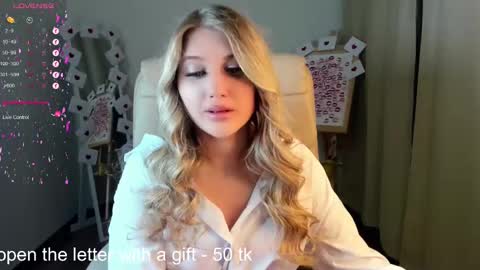 Snapshot of evacadooo chatting on February 2025 05:53:02 AM Eva online show from February 2025 05:53:02 AM