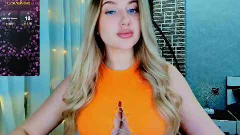 Snapshot of evacadooo chatting on November 2025 02:22:01 AM Eva online show from November 2025 02:22:01 AM