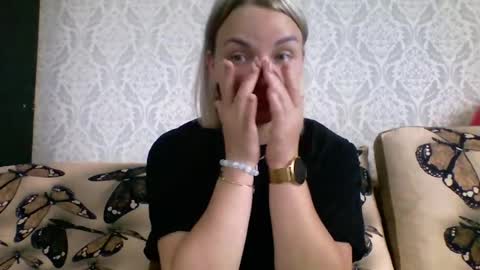 Snapshot of evadelicious_ chatting on July 2026 09:35:01 AM evadelicious_ online show from July 2026 09:35:01 AM