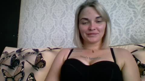 Snapshot of evadelicious_ chatting on July 2026 03:03:01 PM evadelicious_ online show from July 2026 03:03:01 PM