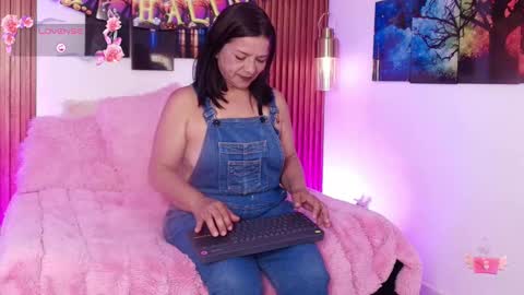 EVA GODDESS  online show from October 2025 07:36:01 PM