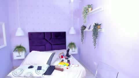 Snapshot of evahalston chatting on March 2025 10:06:02 AM evahalston online show from March 2025 10:06:02 AM