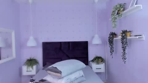 Snapshot of evahalston chatting on October 2025 01:39:01 AM evahalston online show from October 2025 01:39:01 AM