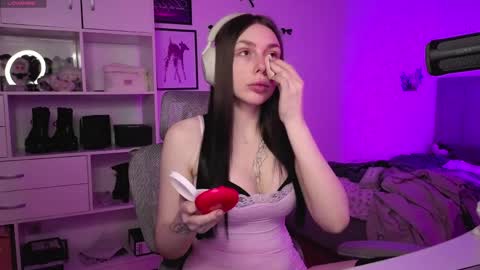 Eva online show from April 2026 04:48:01 PM