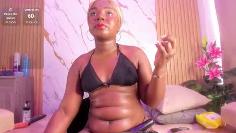 Snapshot of evajohnss chatting on December 2025 02:33:02 PM EvaJohnss online show from December 2025 02:33:02 PM