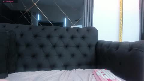 Snapshot of evaloviaa_ chatting on October 2025 02:19:01 PM Eva online show from October 2025 02:19:01 PM