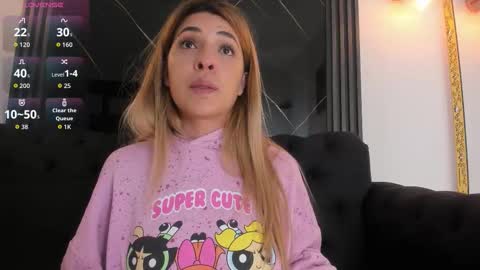 Snapshot of evaloviaa_ chatting on October 2025 01:45:01 PM Eva online show from October 2025 01:45:01 PM