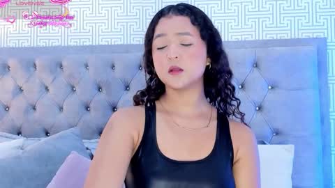 Snapshot of evalunna__ chatting on November 2025 07:06:01 PM Eva Luna online show from November 2025 07:06:01 PM